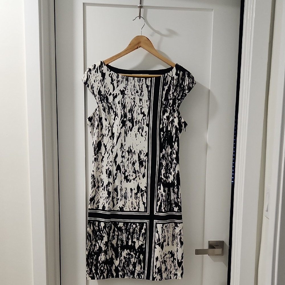 Maggy London Black and White Abstract Dress